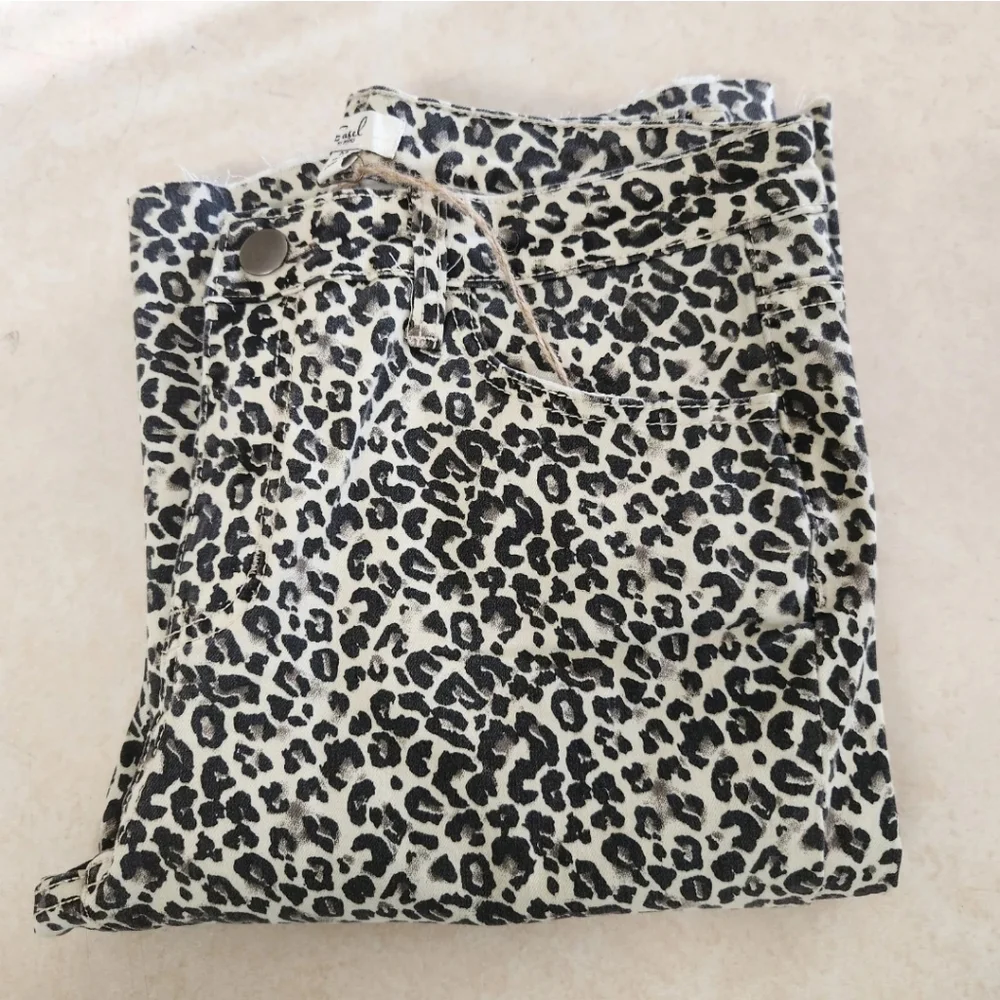 EASEL Womens Button Zip Distressed Leopard Animal Print BELL BOTTOMS Denim Jeans - Picture 9 of 10